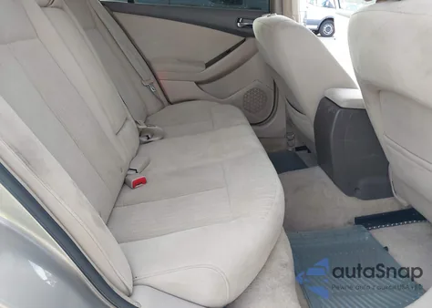 2010 Nissan Altima 2.5 S z USA, uszkodzony, nr VIN 1N4AL2AP8AN490345